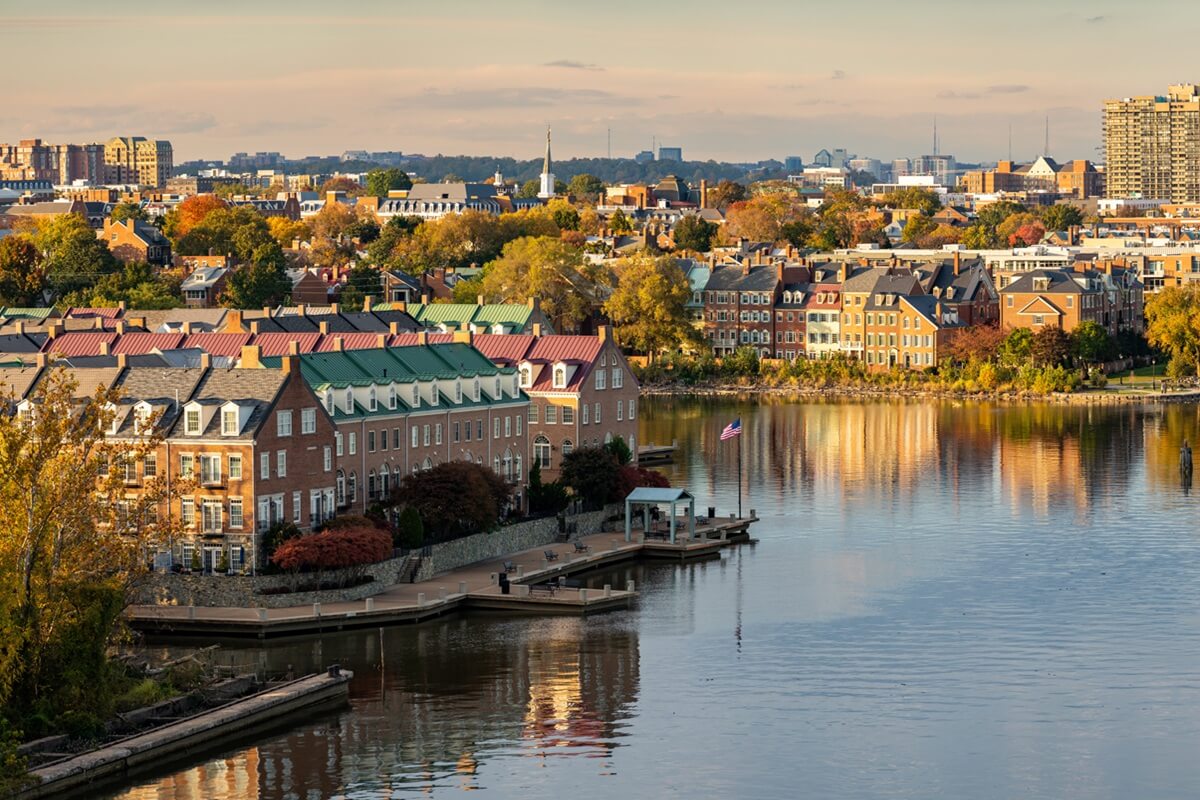 modern townhomes in the historic city of Alexandria and the waterfront property along the Potomac River in northern Virginia