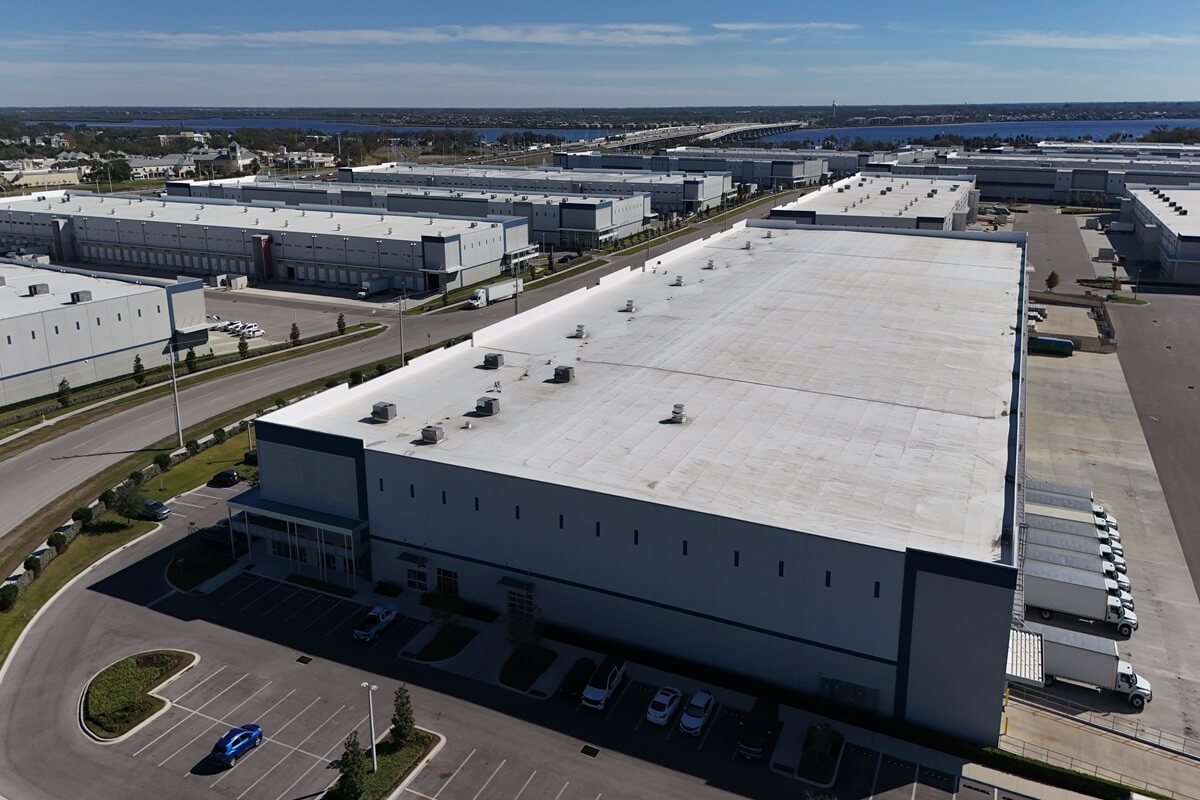 pre cast buildings and logistics warehouses and leased distribution centers near Bradenton Florida